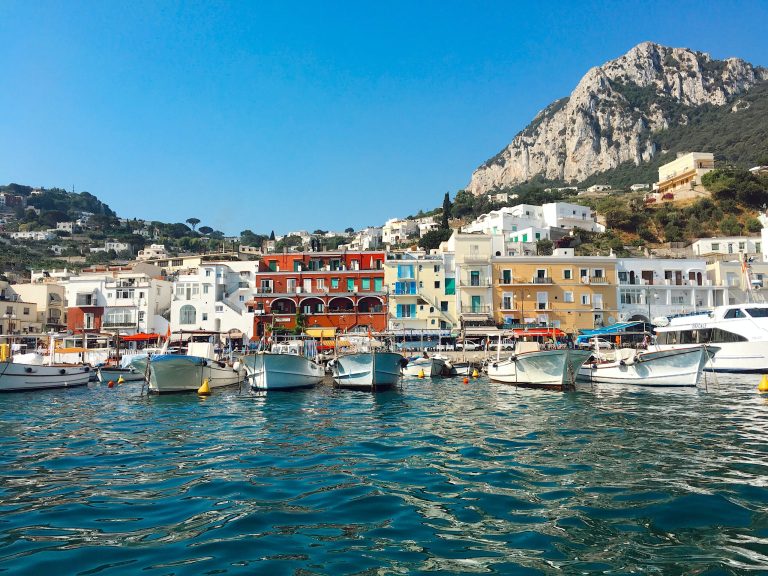 Offerta Ponte del 2 giugno 2023 a Capri in Camper